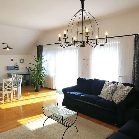 アパート Galerija ラドヴリツァ